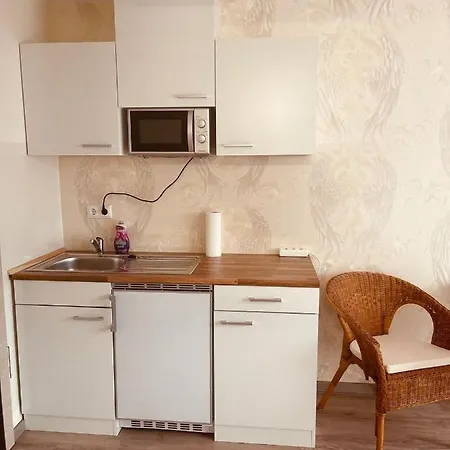 Séjour chez l'habitant Doppelzimmer Mit Dusche Und Minikueche